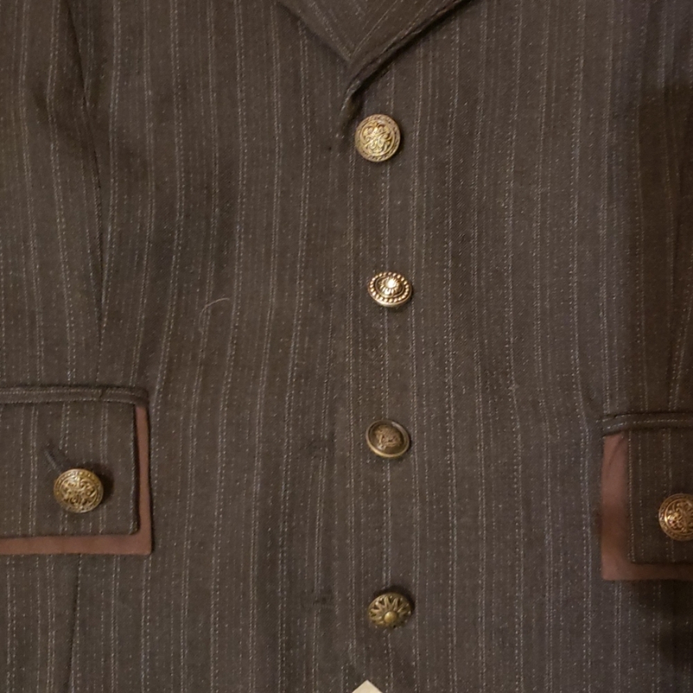 Vest - Picture 3 of 5